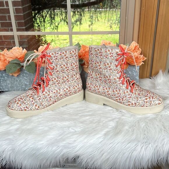 Schutz Mckenzie Leather Boot - Picture 14 of 14